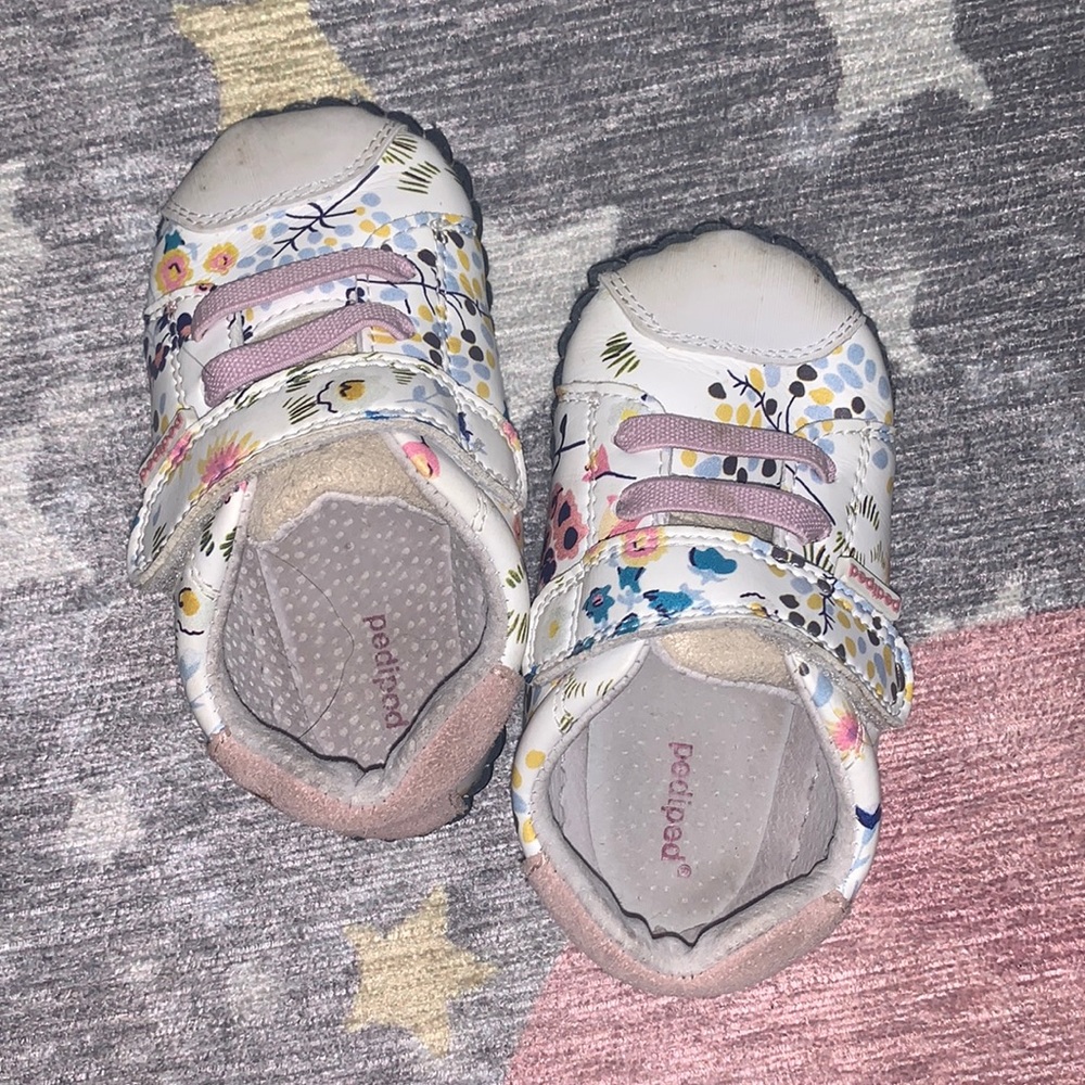 Floral baby sneakers